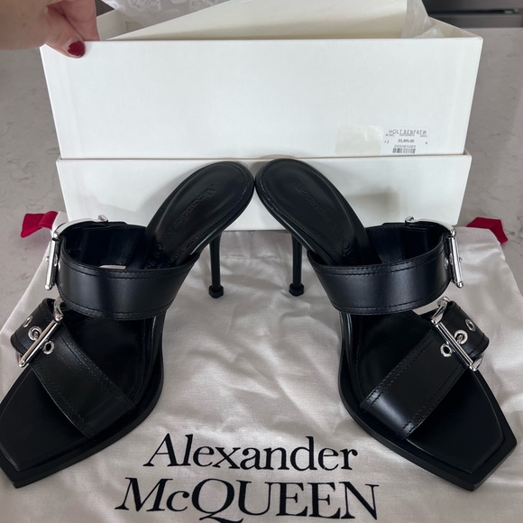 Alexander Mcqueen buckles sandals - Picture 4 of 5